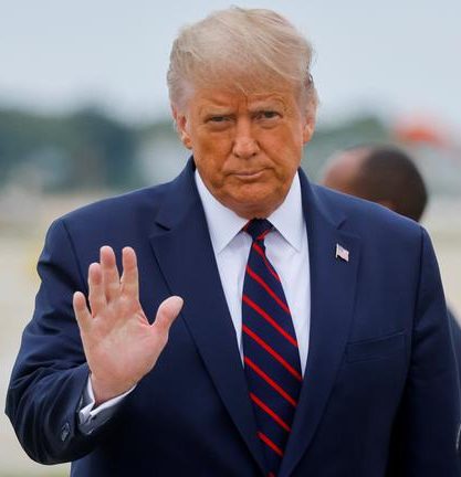 Casa Branca confirma diagnóstico de insuficiência venosa em Donald Trump após fotos com hematomas