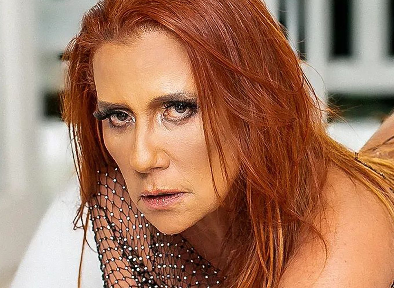 Rita Cadillac, aos 71 anos, retoma carreira em produções de sexo explícito