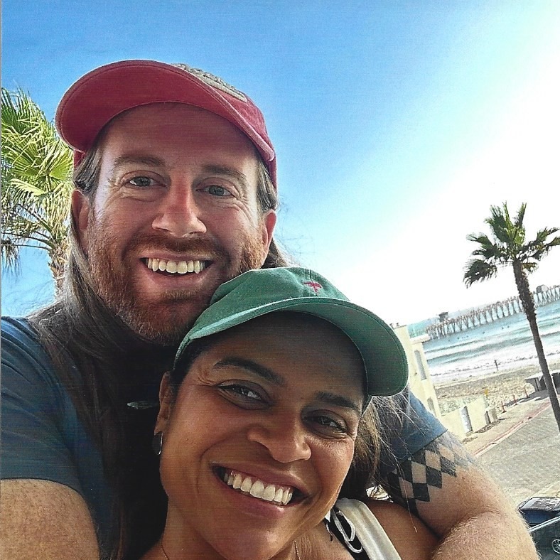 Cineasta brasileira Bárbara Marques é detida pelo ICE nos EUA; marido denuncia condições desumanas